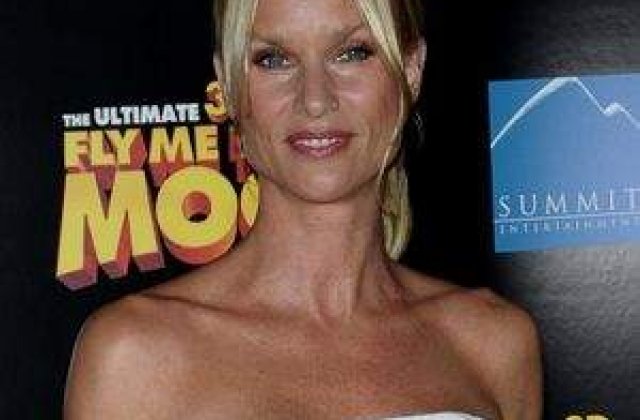 Nicollette Sheridan paraseste 'nevestele disperate'