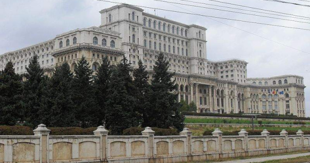  Top  Mutam ministerele in Parlament?