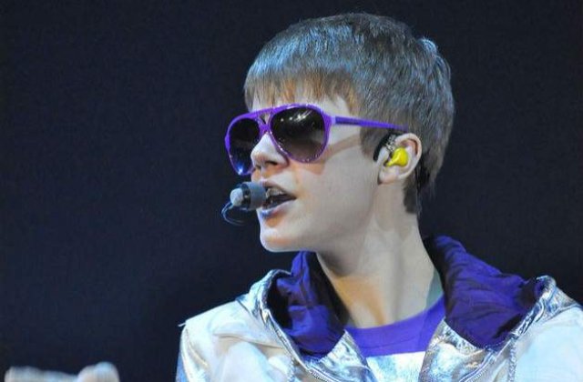 Justin Bieber s-a pus rau cu Mos Craciun