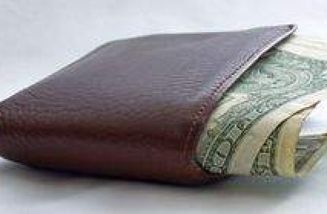 Consiliul Fiscal: Cresterea salariilor si pensiilor in 2012, ilegala