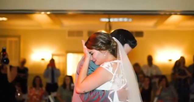 Cum si-au surprins cinci frati sora in ziua nuntii / VIDEO