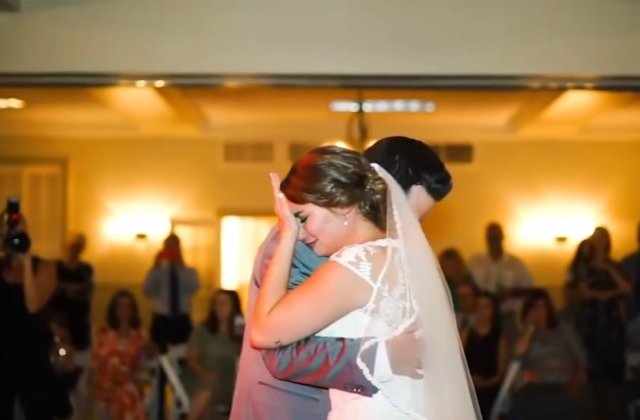 Cum si-au surprins cinci frati sora in ziua nuntii / VIDEO