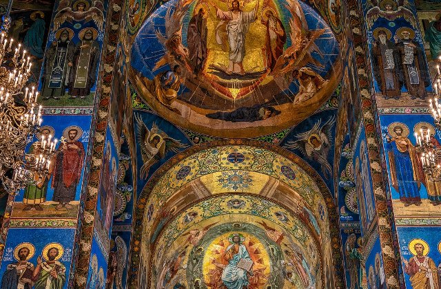 Patriarhia Constantinopolului a recunoscut o Biserica Ortodoxa independenta a Ucrainei. Reactii din presa locala si de la Moscova