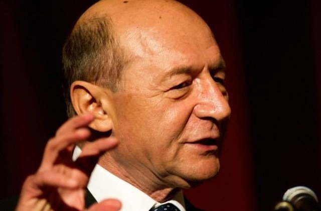 Basescu, despre redefinirea familiei: Nimeni nu va mai avea curaj ani buni de acum inainte sa promoveze un referendum pe aceasta tema