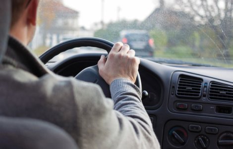 Proiect de lege: suspendarea permisului pentru consum de alcool ar putea fi inlocuita cu 6 luni de condus cu un dispozitiv de detectare a alcoolului