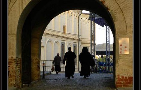 Sarbatoarea Sfantului Andrei: Peste 660.000 de romani, aniversati