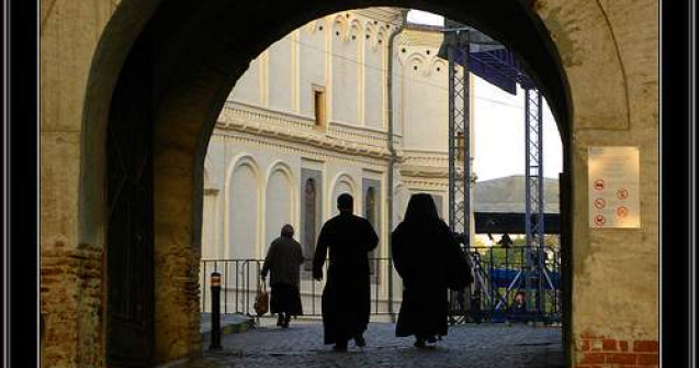 Sarbatoarea Sfantului Andrei: Peste 660.000 de romani, aniversati