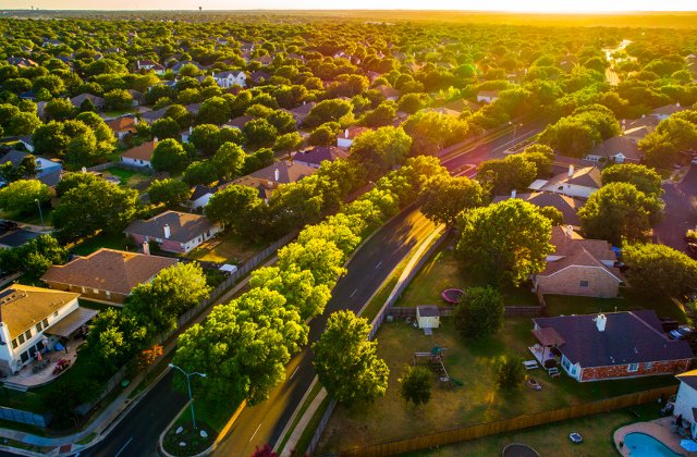 3 beneficii mai putin cunoscute ale vietii in suburbii. De ce sa locuiesti in afara orasului
