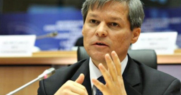 Ciolos: E nevoie de o redefinire a administratiei publice pentru ca acum arata oribil si e politizata