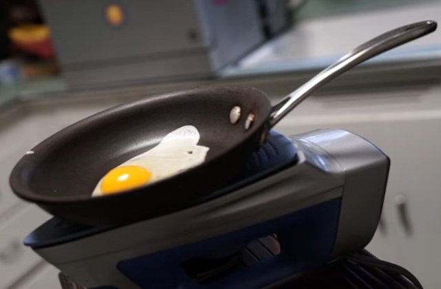 Nu se foloseste doar pentru tesaturi. 8 moduri atipice in care poti utiliza fierul de calcat