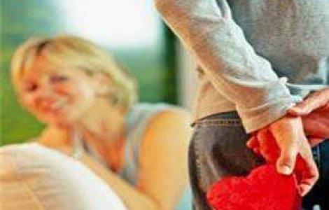 Valentine's Day, sarbatoarea de import care face fericiti indragostitii si comerciantii