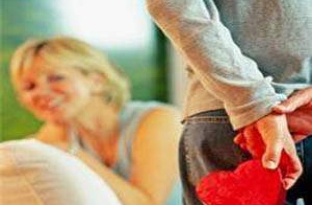 Valentine's Day, sarbatoarea de import care face fericiti indragostitii si comerciantii