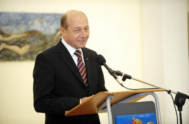 [VIDEO] Basescu, acuzat de violenta fizica