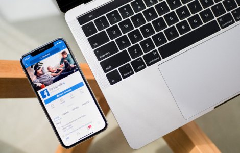 Studiu: Mesajele publicate pe Facebook ar putea dezvalui daca utilizatorii sufera de depresie