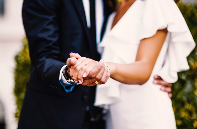 Reactiile artistilor in legatura cu metoda prin care ANAF-ul vrea sa combata evaziunea fiscala din industria nuntilor