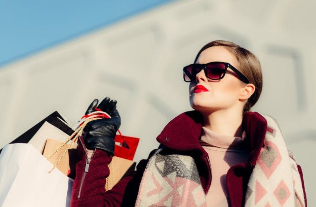 Zodii cheltuitoare: 12 "pofte nevinovate" la care ar fi bine sa renunti daca vrei sa ai mai multi bani