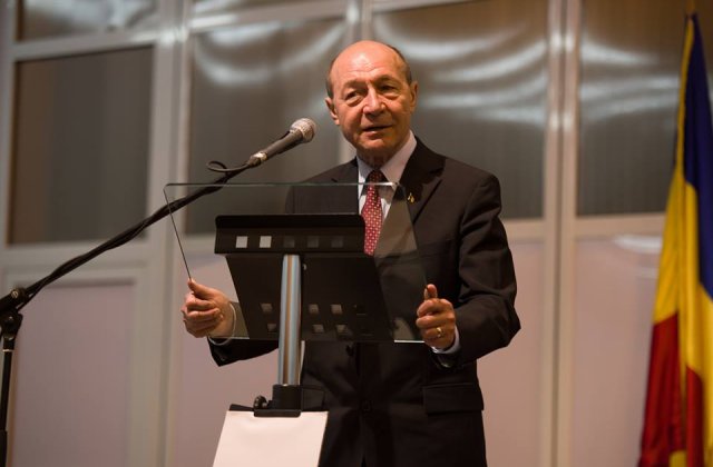 Basescu: "Doamna" din Voluntari si "Topul" din Teleorman - unul nenoroceste o tara, iar altul o capitala