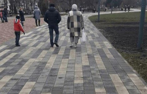  Top  Se "pierd" in peisaj: 10+ coincidente bizare care te pot scoate din zona de confort