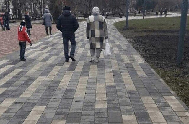 Se "pierd" in peisaj: 10+ coincidente bizare care te pot scoate din zona de confort