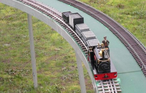  Video  Cea mai mare macheta de trenulete din lume