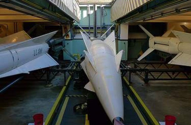 Rusia "face plinul" Siriei cu rachete de croaziera