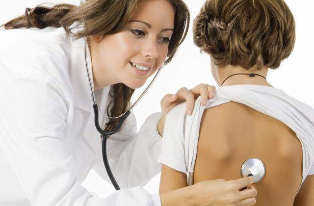 7 indicii ca ai sau NU un medic pediatru bun
