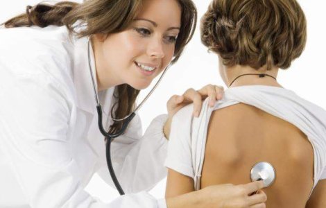 7 indicii ca ai sau NU un medic pediatru bun