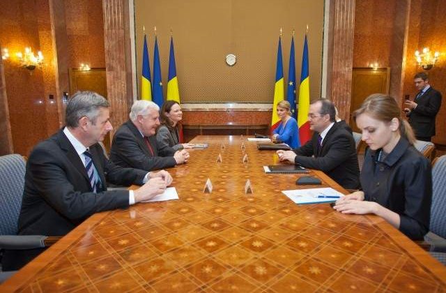 Comasam sau nu alegerile parlamentare cu cele locale?