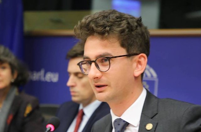 USR: Viziunea PSD despre sistemele de asigurari - cu cat castigi mai putin, cu atat contribui mai mult