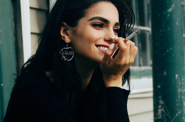 De la dorinta de a slabi la influenta reclamelor. 9 motive pentru care oamenii se apuca de fumat