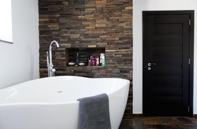 Piatra decorativa de interior - Cum inlocuiesti cu stil traditionala gresie si faianta?