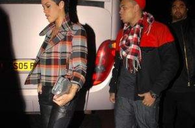 Chris Brown si-a cerut scuze