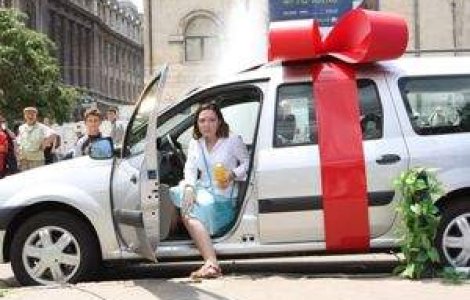 Cea mai fericita fata din lume, se intoarce cu premiu de la Berlin