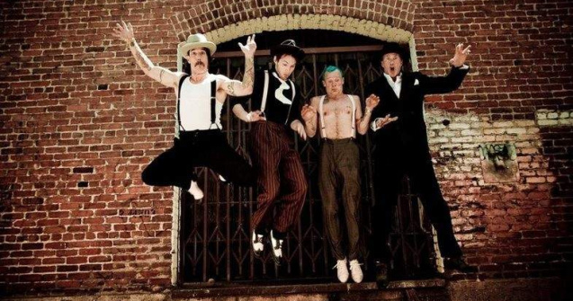 Este oficial: Red Hot Chili Peppers canta in Romania