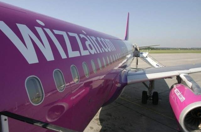 Un avion al companiei Wizzair a aterizat de urgenta pe Otopeni, in urma unei alerte cu bomba
