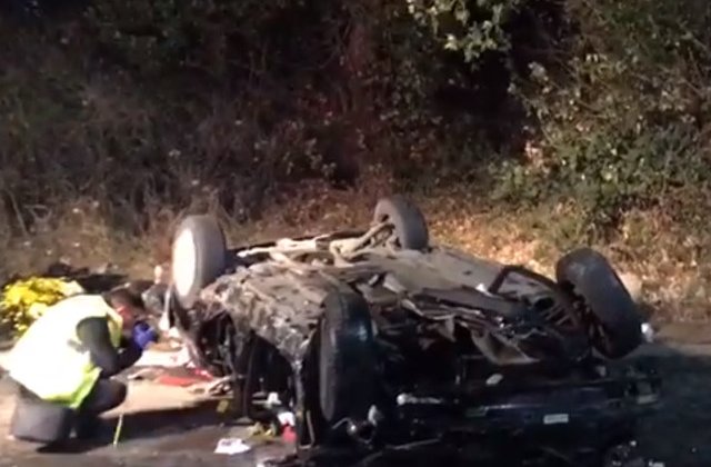 Doi tineri au murit dupa ce au cazut cu masina in gol de pe un pod/ VIDEO