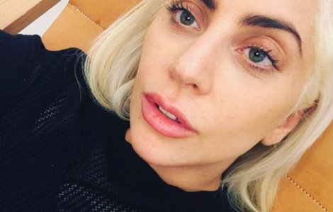 Lady Gaga si Bradley Cooper au repurtat o dubla victorie in topul muzical britanic