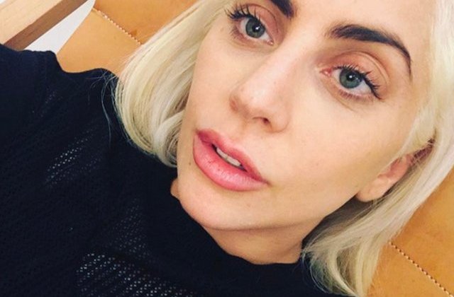 Lady Gaga si Bradley Cooper au repurtat o dubla victorie in topul muzical britanic