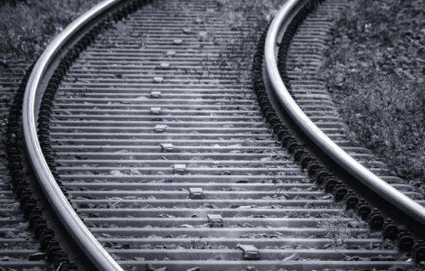 Un barbat a murit, dupa ce s-a aruncat in fata unui tren in halta Ostroveni