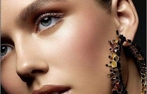 Stiai ca urechile ne dau de gol varsta?