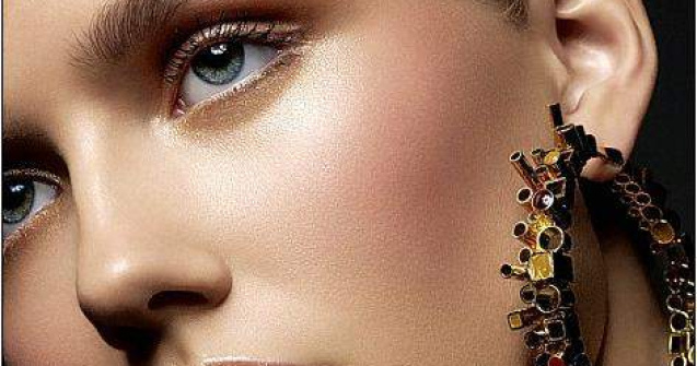 Stiai ca urechile ne dau de gol varsta?