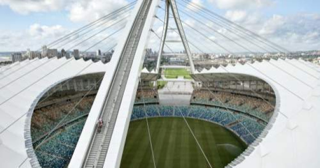  Video  Brian Capper cucereste arcul Stadionului Moses Mabhida