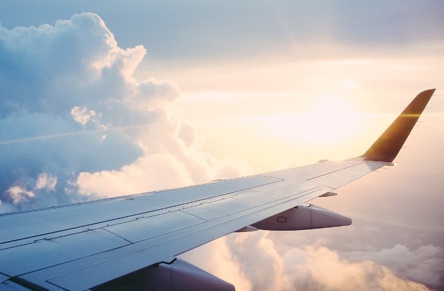 Un avion s-a prabusit in mare la cateva minute dupa decolare. 189 de oameni au murit