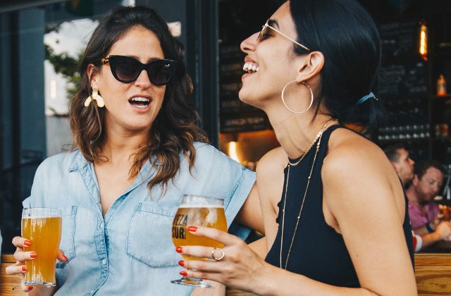 Studiu: Berea consumata cu moderatie poate influenta exprimarea faciala a emotiilor