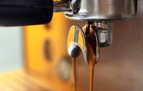 Cum sa alegi aparatul de cafea perfect pentru biroul tau?