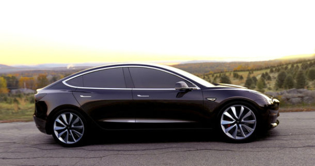 Noi probleme pentru Tesla: constructorul american, investigat de FBI pentru raportari false despre productia lui Model 3