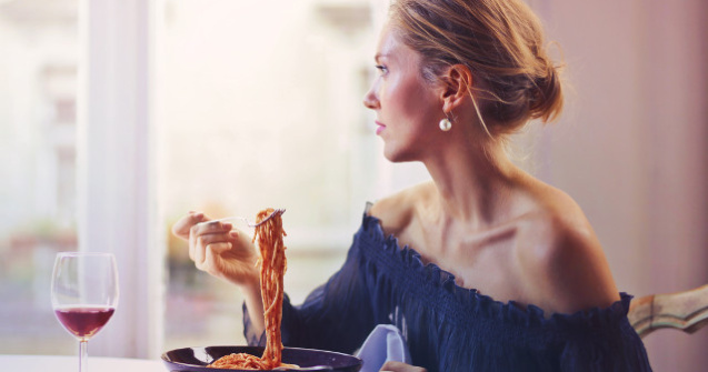  Top  Secrete culinare de top: 10 ingrediente simple care pot schimba total gustul preparatelor obisnuite