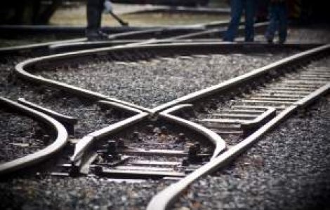 Brasov: Coliziune intre o cisterna cu motorina si un tren