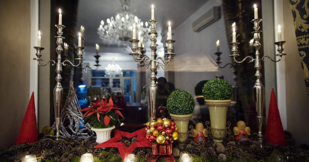  Foto  Aranjamente florare cu stil pentru Craciun