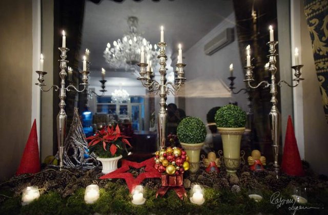 [FOTO] Aranjamente florare cu stil pentru Craciun